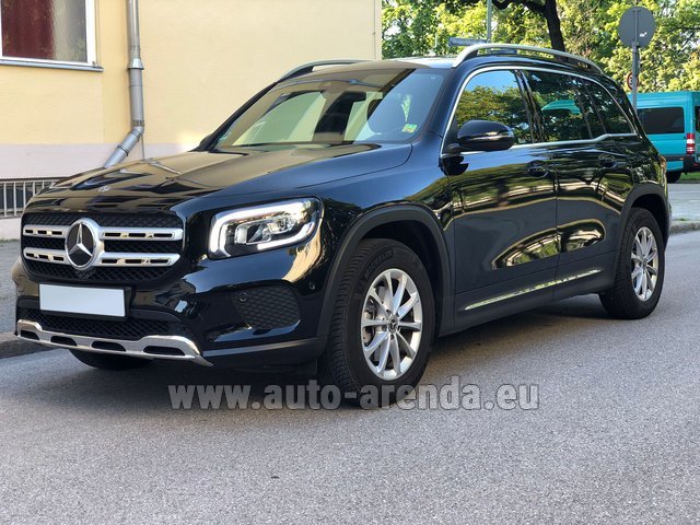 Rental Mercedes-Benz GLB 180 AMG equipment in Le Dramont