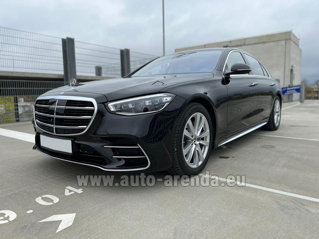Rental Mercedes-Benz S 450 Long 4Matic AMG equipment in the Nice airport