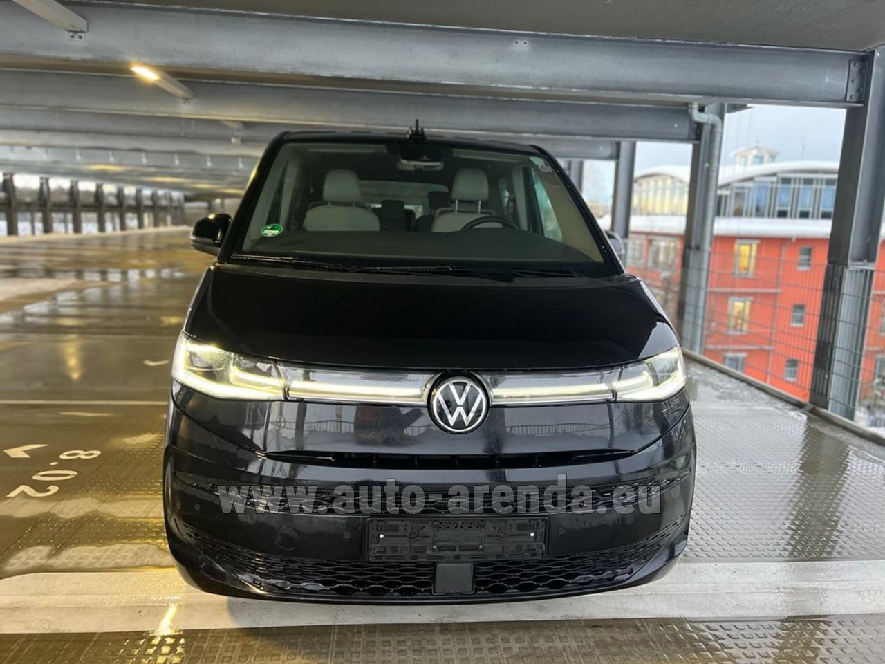 Rent a VW Multivan 7-seats in France (Côte d'Azur) with Elite Rent.